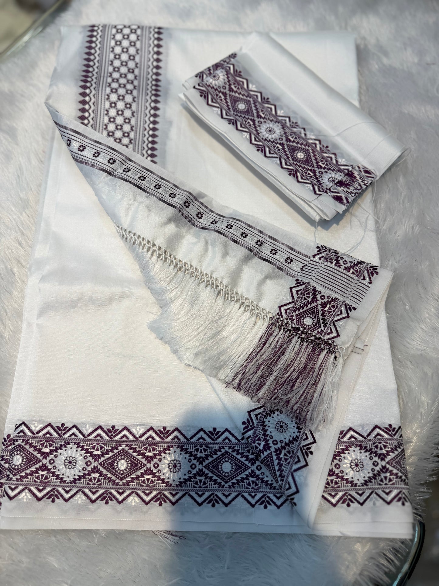 Delight Dhara lah dep thain : Arctic White Fabric with Deep Charcoal Geometric Borders & Dual-Tone Fringe