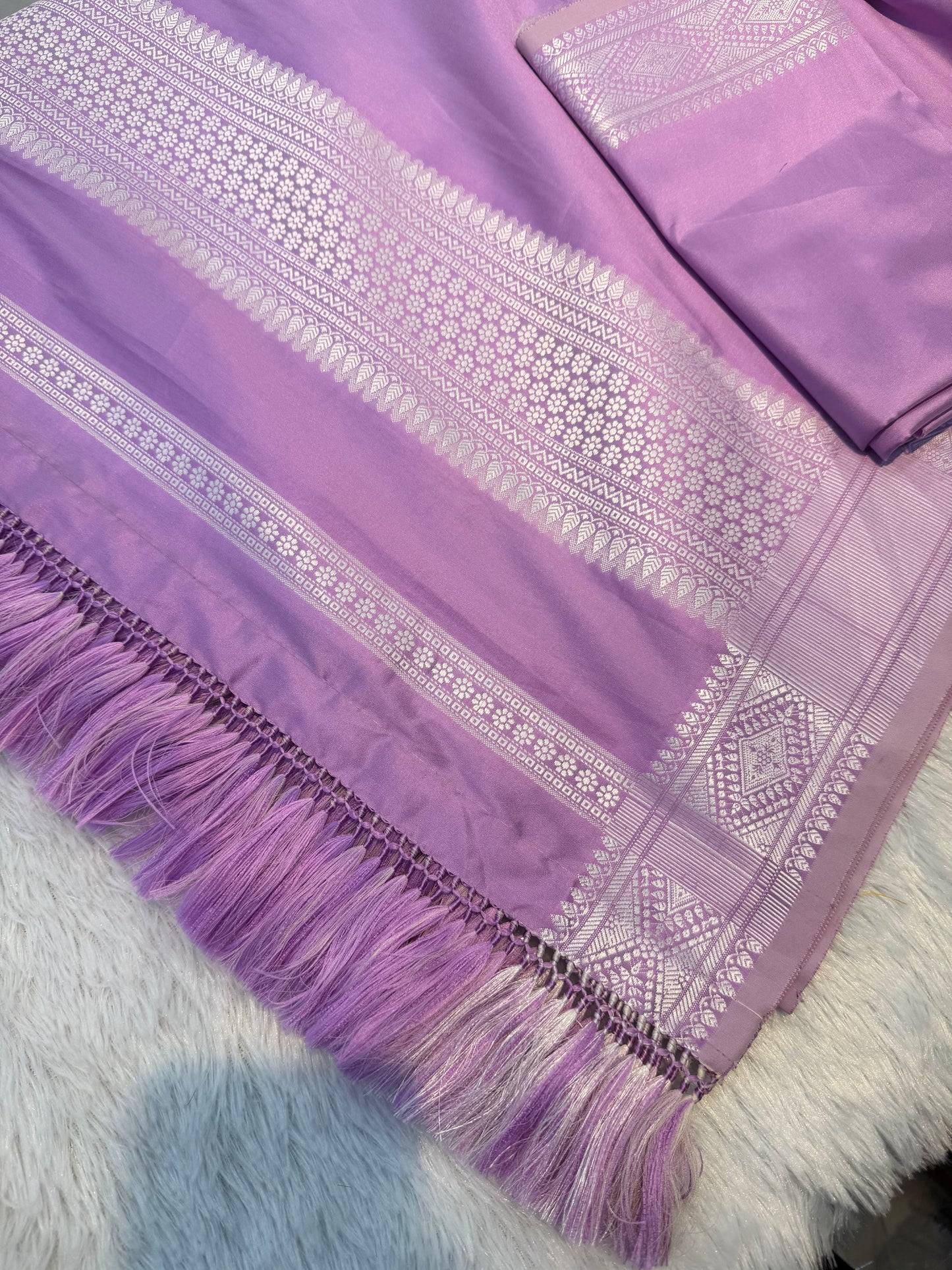 gorgeous lavender OD Dhara see the combination of Dhara lah del thain in your budget