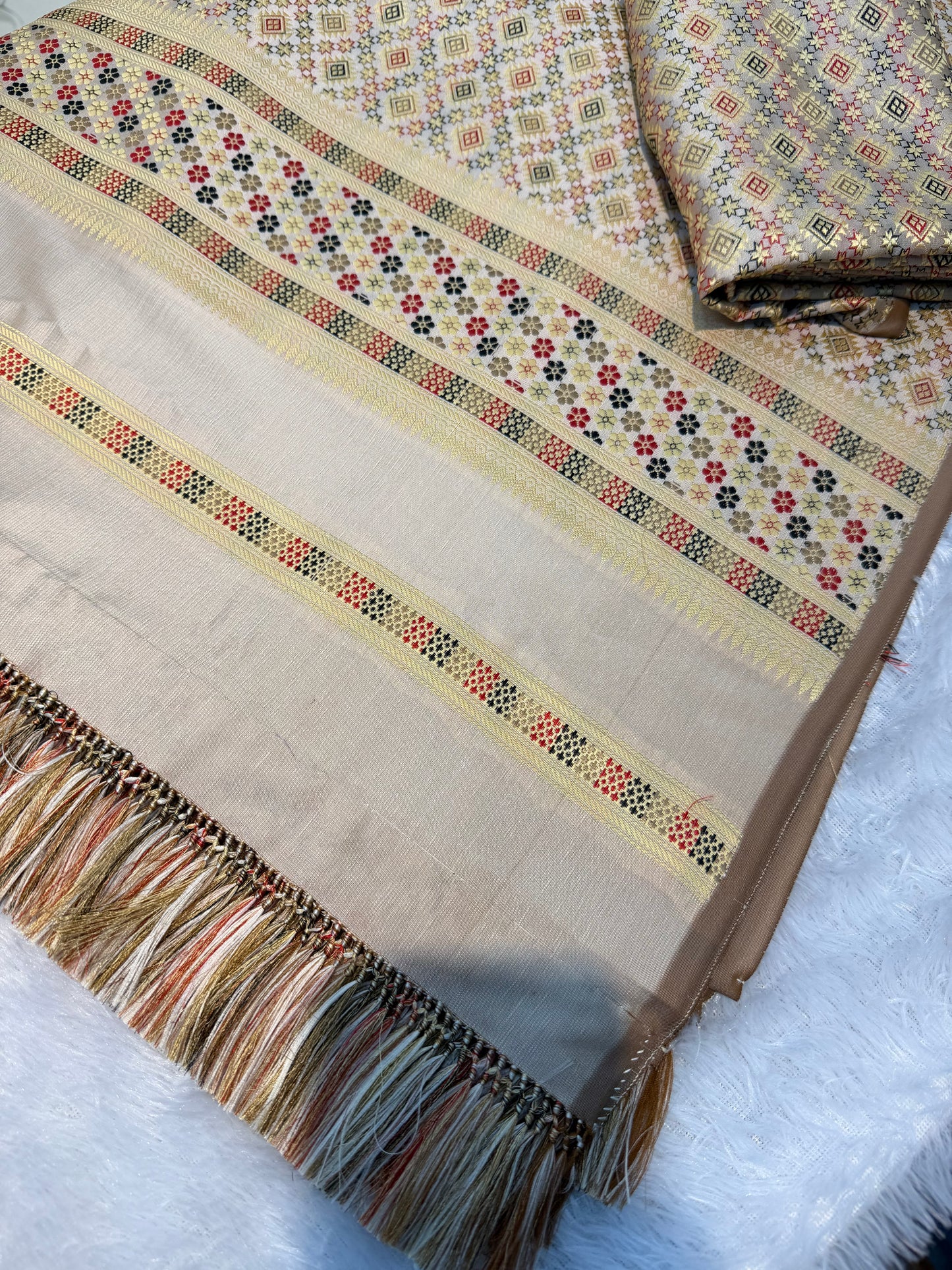 ✨ Premium Multi Full Khor: The Ultimate Detailed Artisan Weave ✨