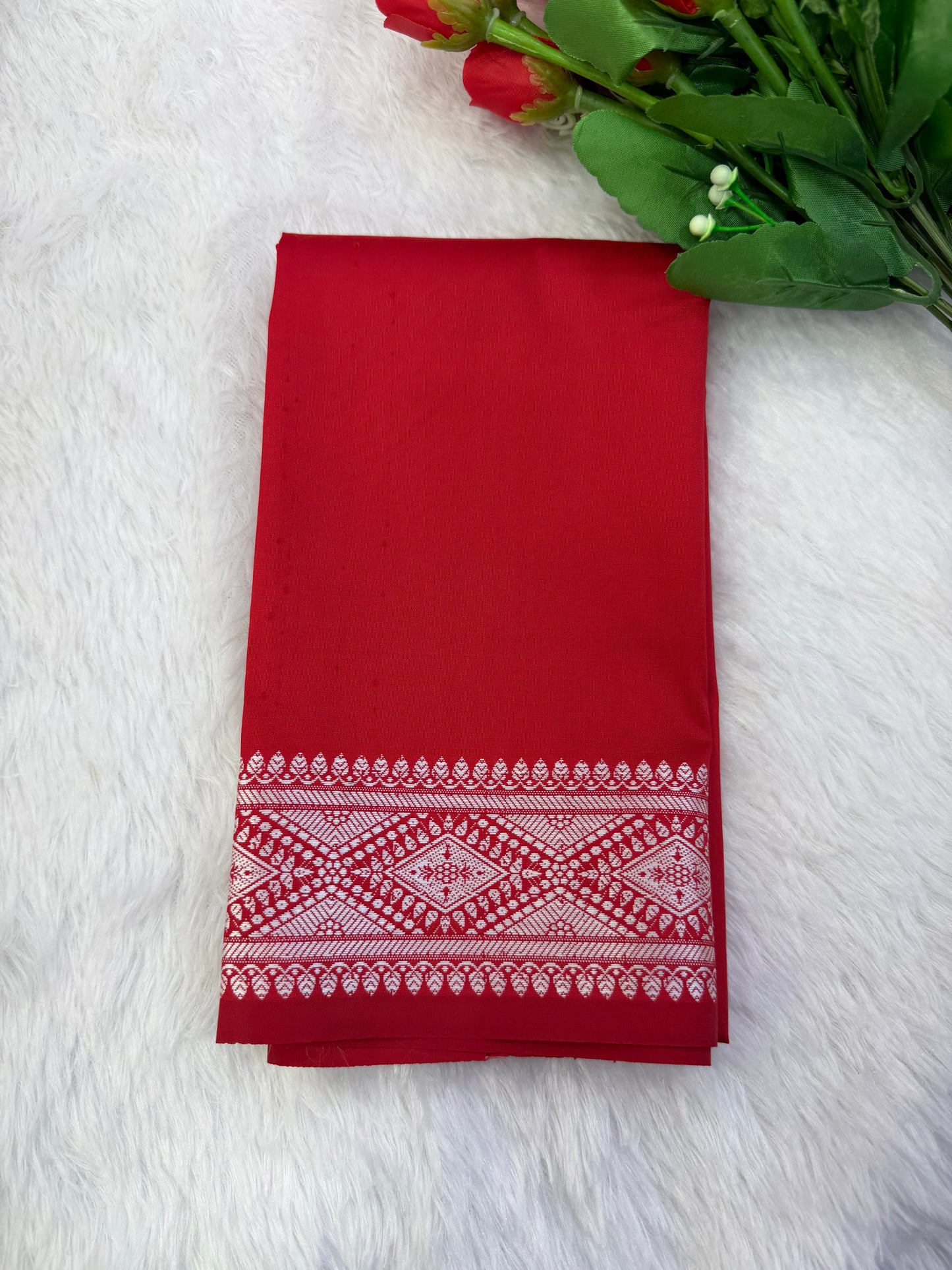 Dhara od beautiful colours with blouse the fabric is soo soft, comfortable and washable!