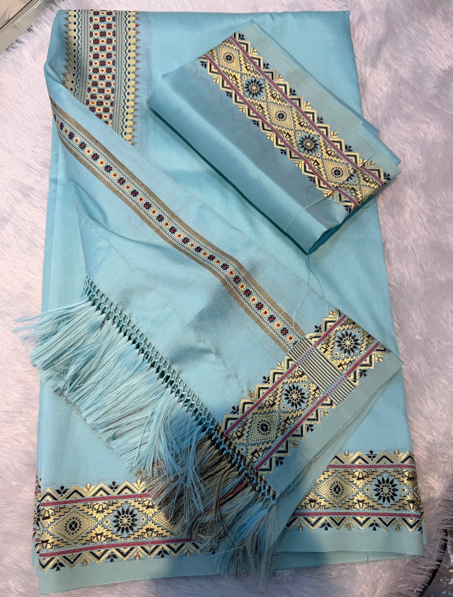 Delight Dhara lah dep thain: Celestial Silk-Sheen Textile with Traditional Geometric Weave