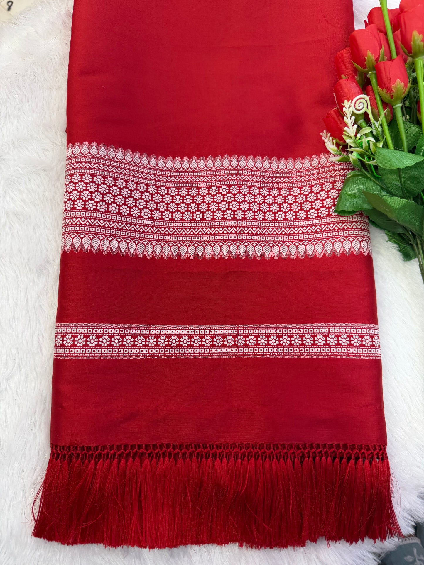 Dhara od beautiful colours with blouse the fabric is soo soft, comfortable and washable!