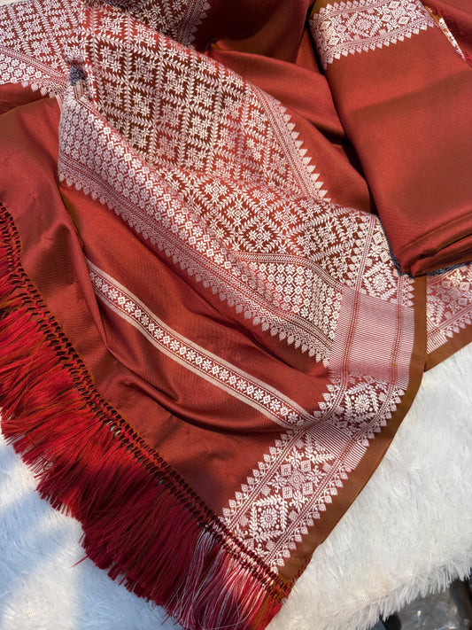 🧡 New Arrival: Rust & White Semi-Khor Lah Dep Thain 🧡