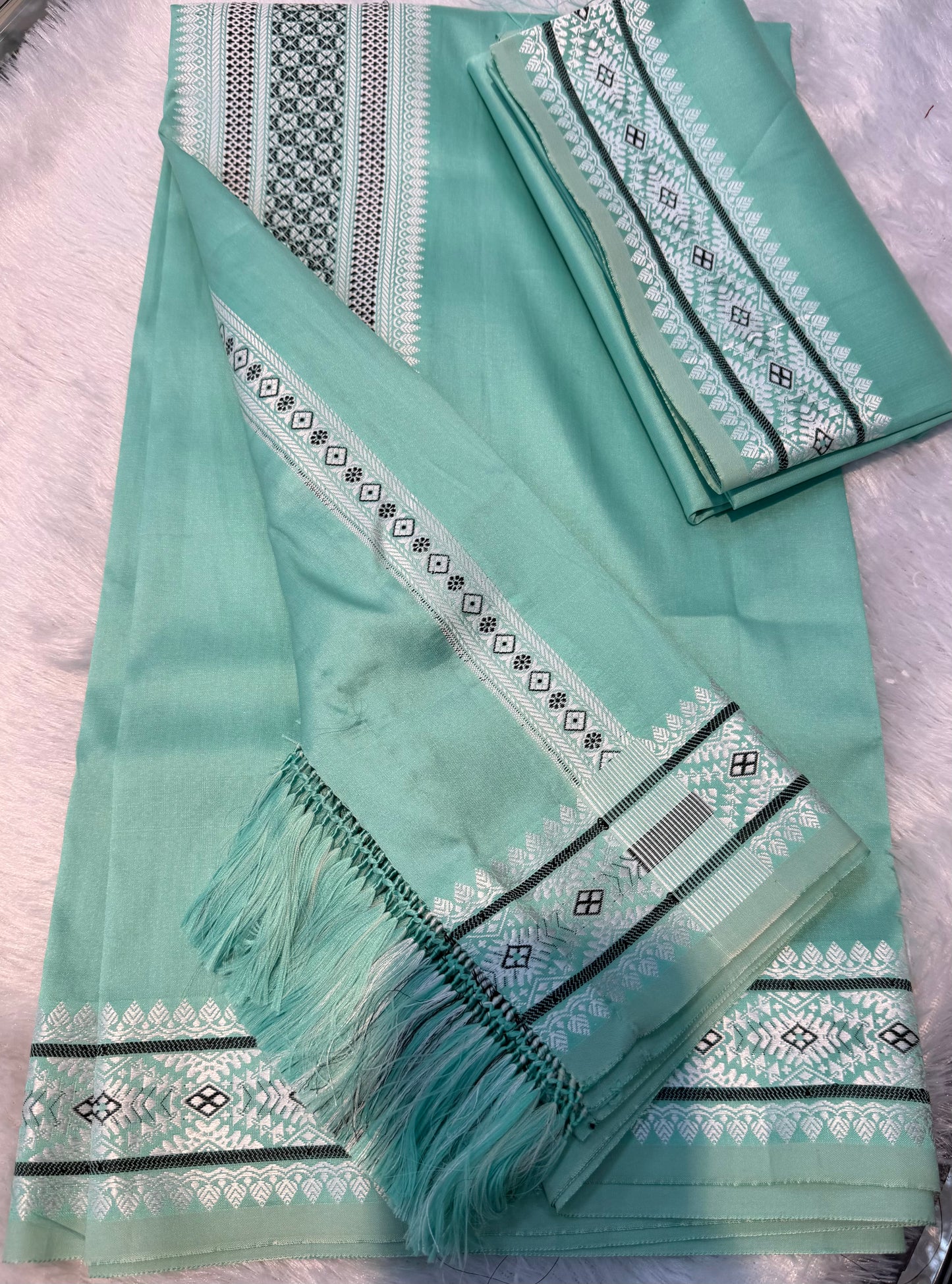 Arctic Mint Delight Dhara lah dep thain - Traditional Monochrome Geometric Weave